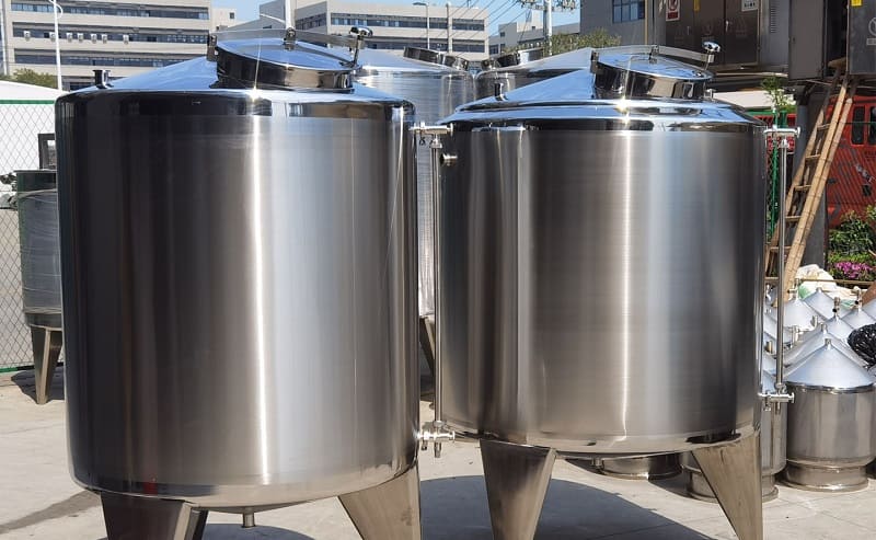 Water tanks with cooler