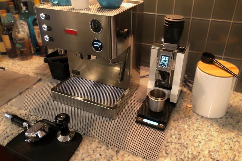 coffee-machine-on-bar-mat