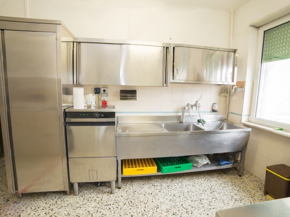 commercial-kitchen-with-sink