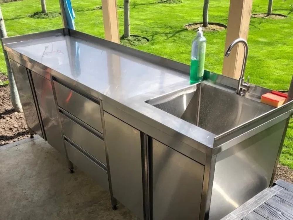 stainless-steel-table-with-sink