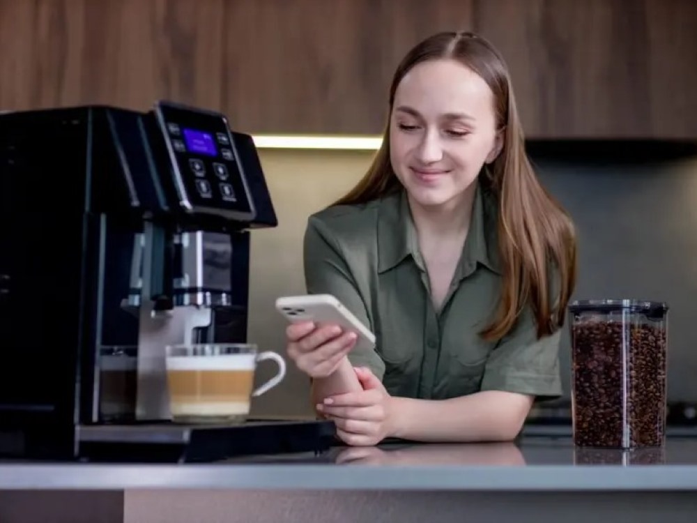 woman-making-coffee