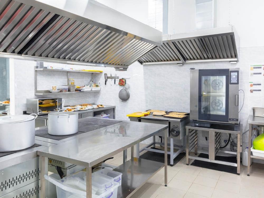 commercial-kitchen-with-tables